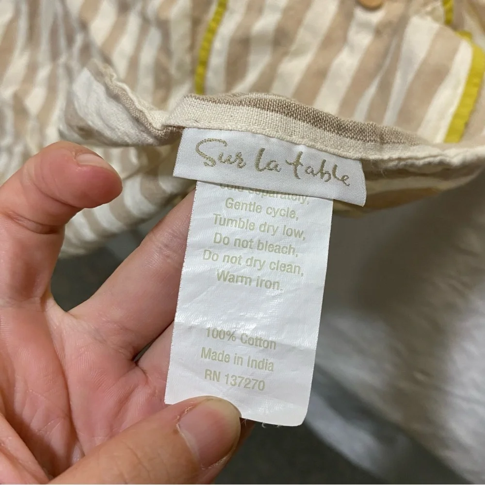 Sur La Table Yellow and Cream Apron